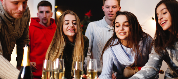 Spotlights on Your Company Christmas Party! How to Make It Unforgettable